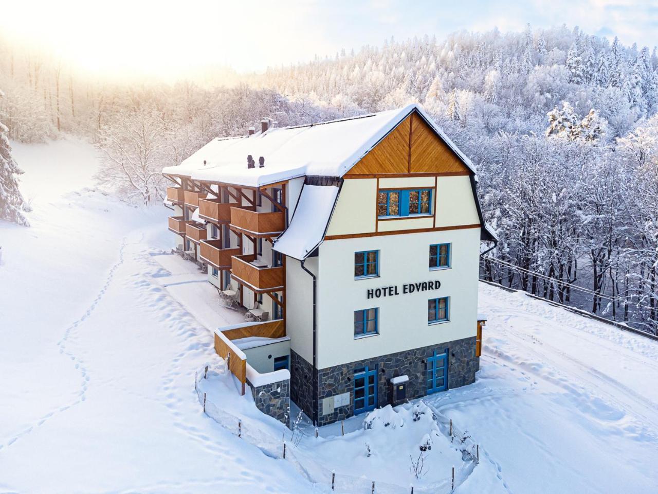 Hotel Edvard Frenštát pod Radhoštěm Εξωτερικό φωτογραφία